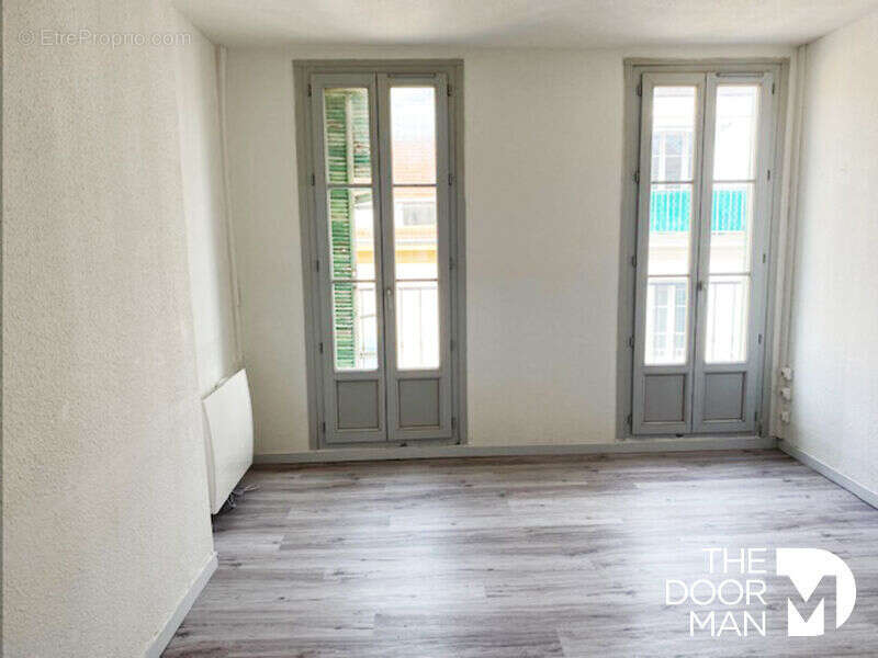 Immeuble 83000 - photo 2