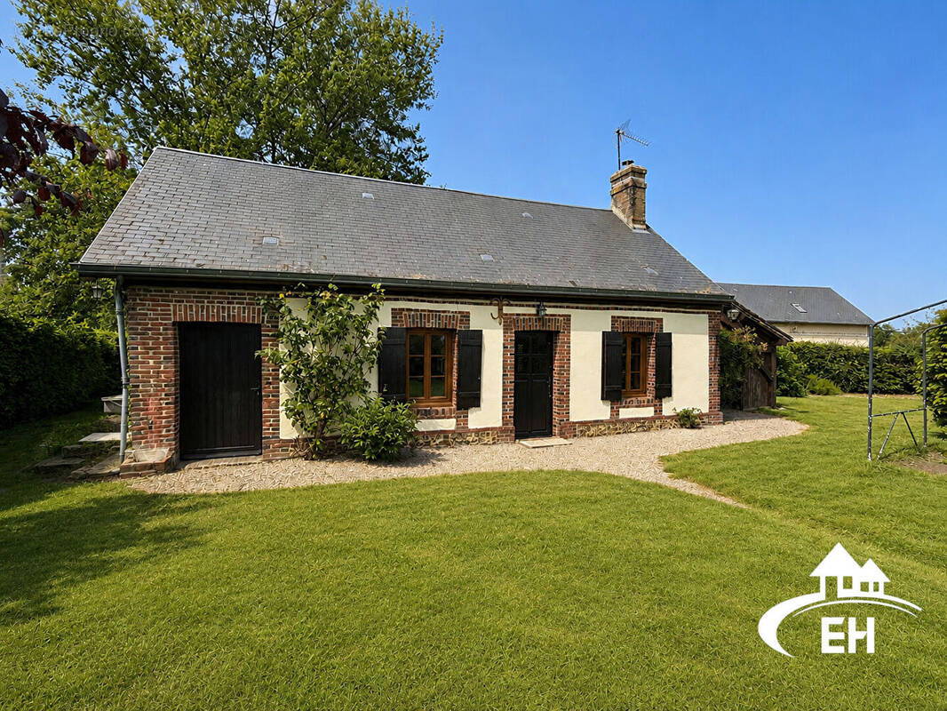 Maison à LA FERTE-FRENEL