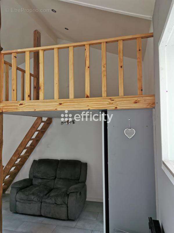 Appartement à BRIZAMBOURG