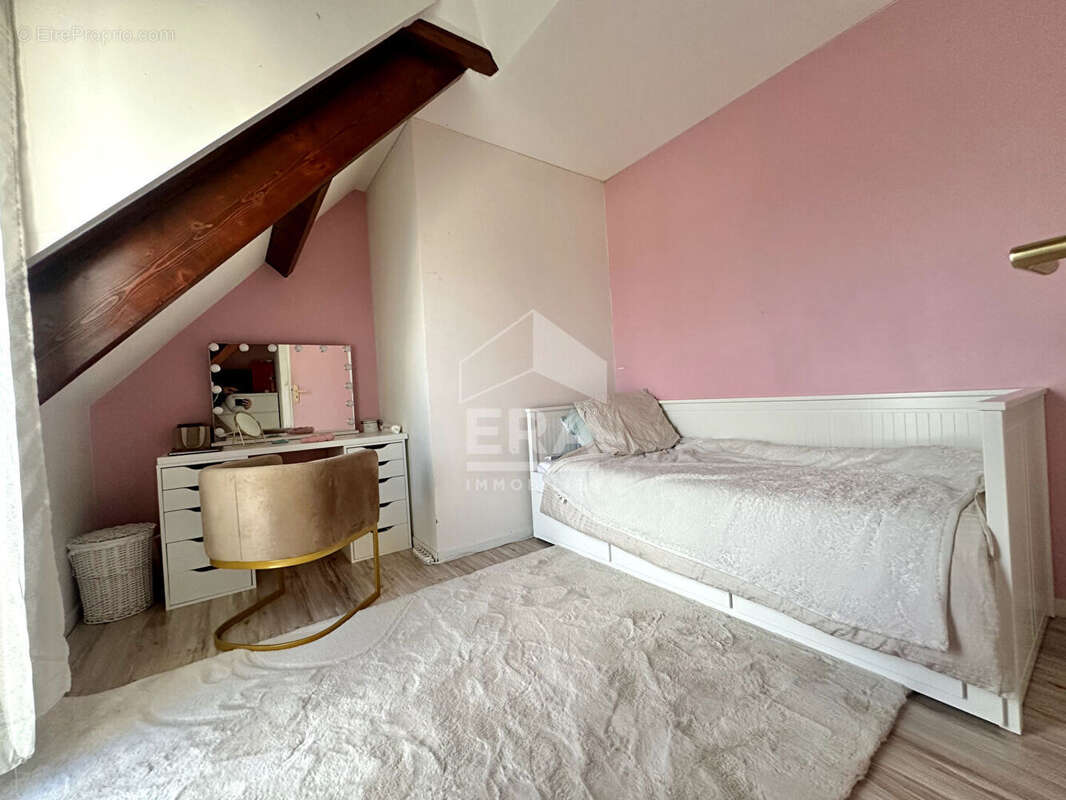 Maison à SARTROUVILLE