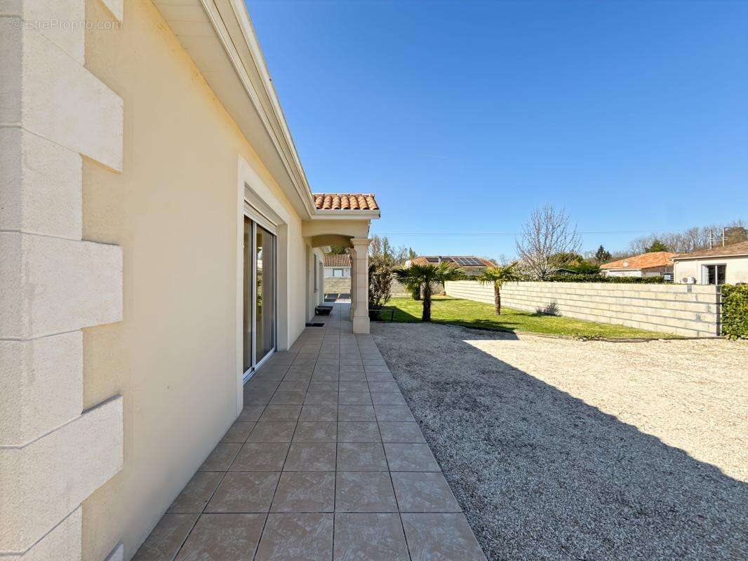 Maison à RAZAC-SUR-L'ISLE