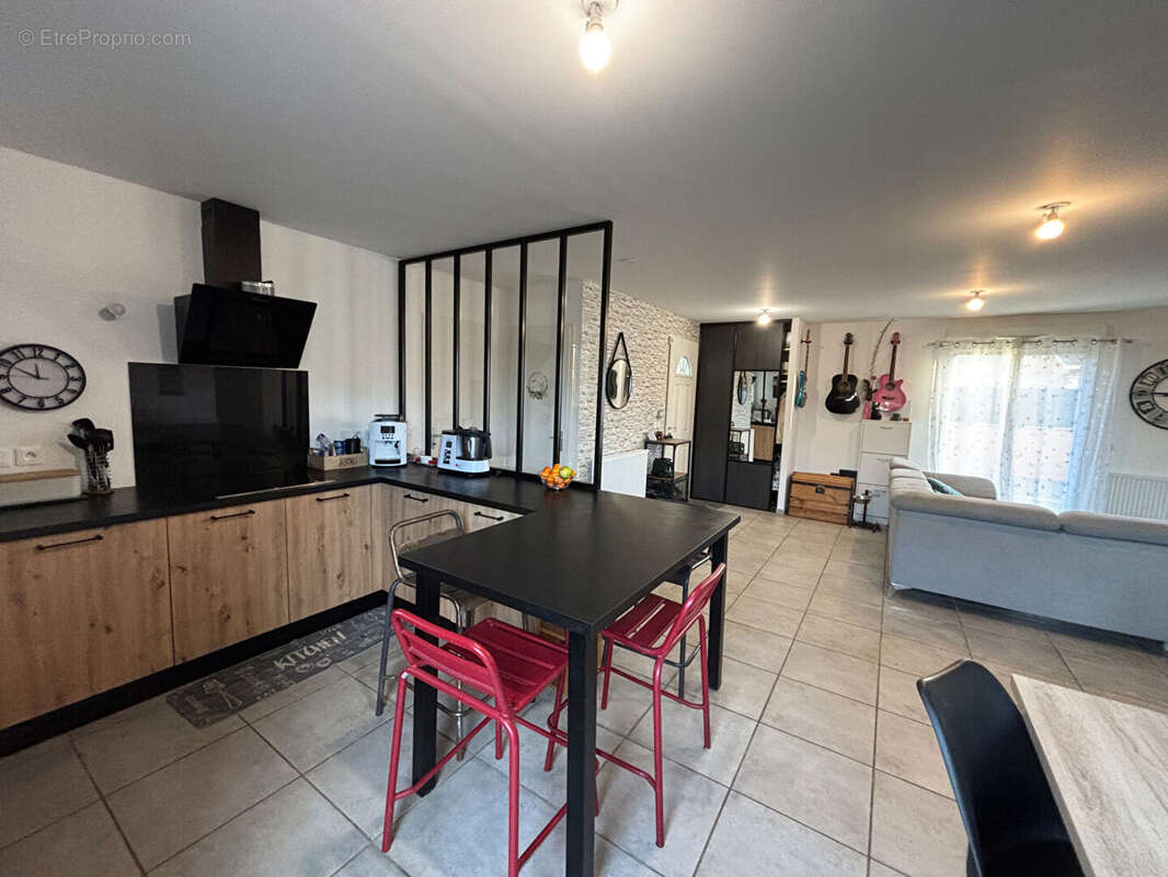 Maison à SAINT-MAURICE-DE-GOURDANS