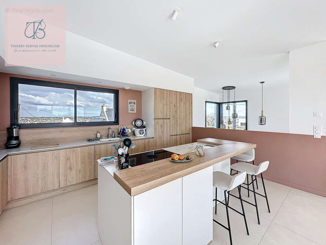 Maison à PLOUGONVELIN