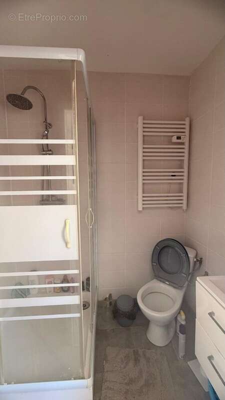 Appartement à ETREMBIERES