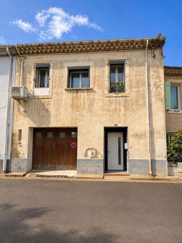 Maison de village rénovée avec grand garage de 100 m² - photo 3