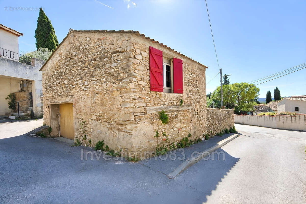 Terrain à POURRIERES