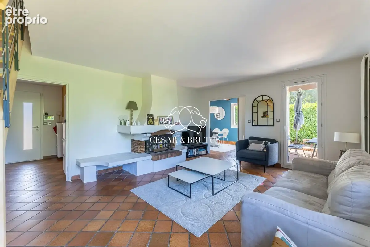 Maison 6 pièces 135 m² à vendre à Trevoux (01600) - photo 5