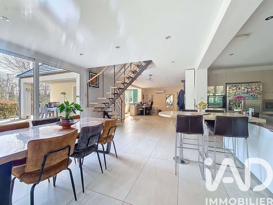 Photo 4 - Maison à CORMEILLES-EN-PARISIS