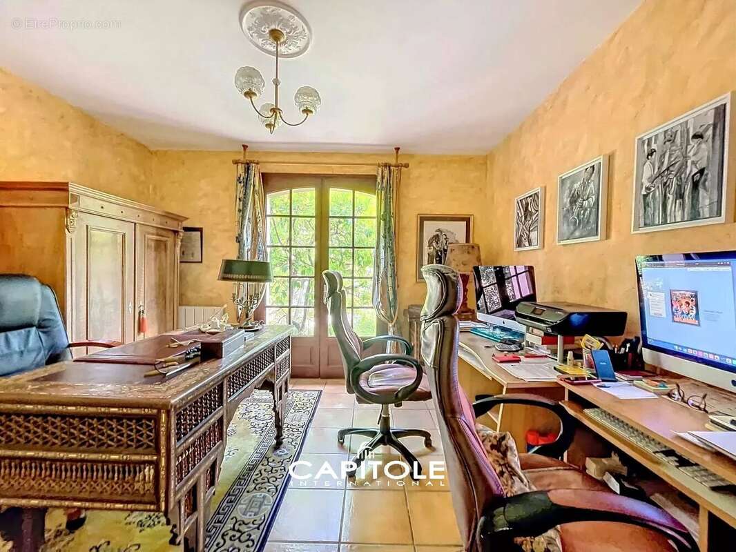 Maison à VALLAURIS