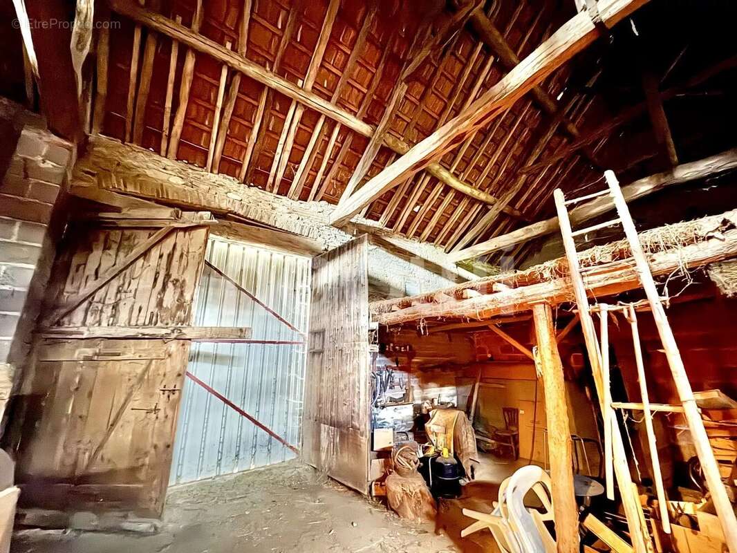 Maison à SAINT-PRIEST-BRAMEFANT