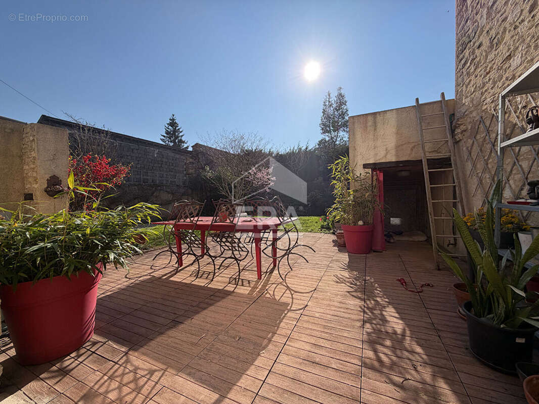 Maison à BEYNES