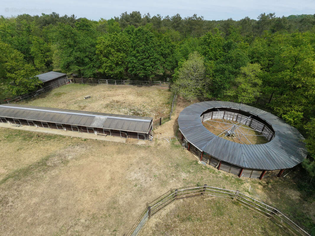 Maison à LOMBRON