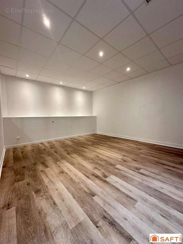 Photo 4 - Commerce à NEVERS