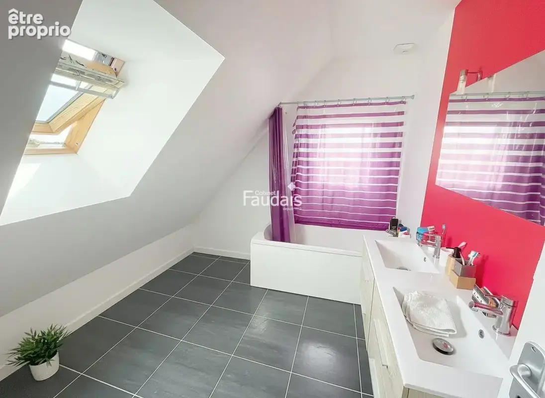 Maison 6 pièces 86 m² à vendre à Quettreville-Sur-Sienne (50660) - photo 8