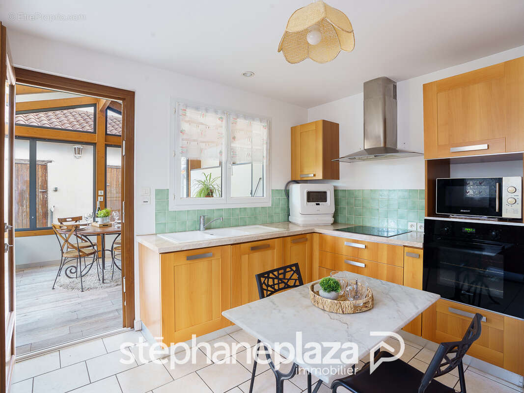 Maison à PONT-DE-VEYLE