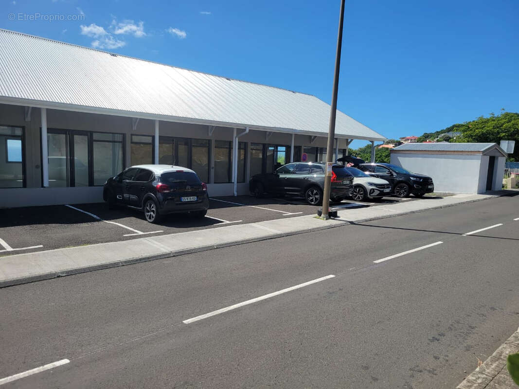 Commerce à VIEUX-FORT