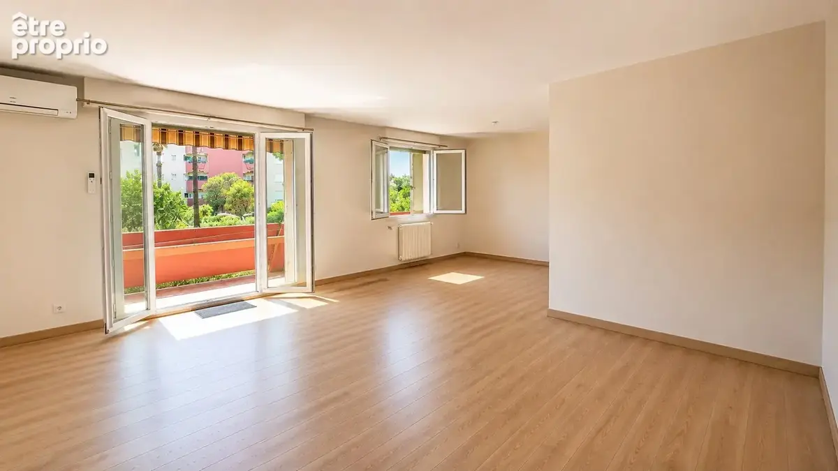 Appartement à HYERES