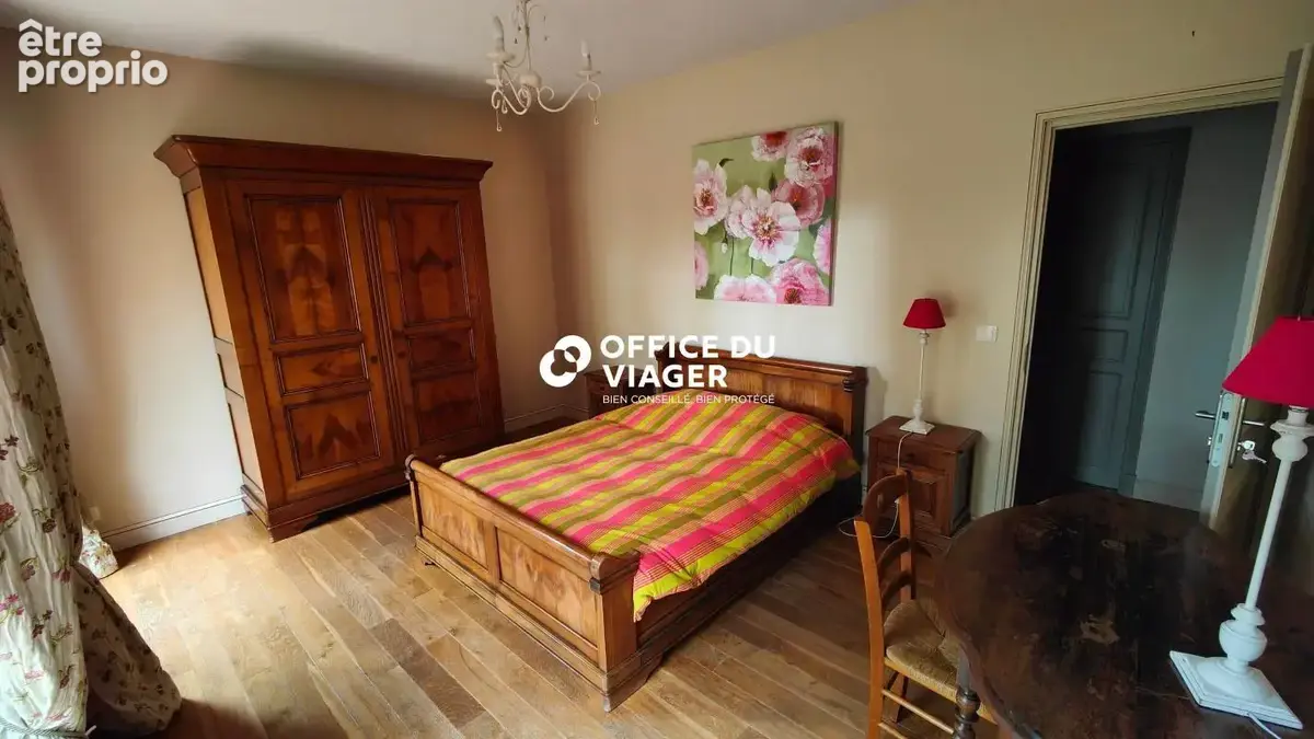 Maison - 9 pièces - 240 m² - photo 9
