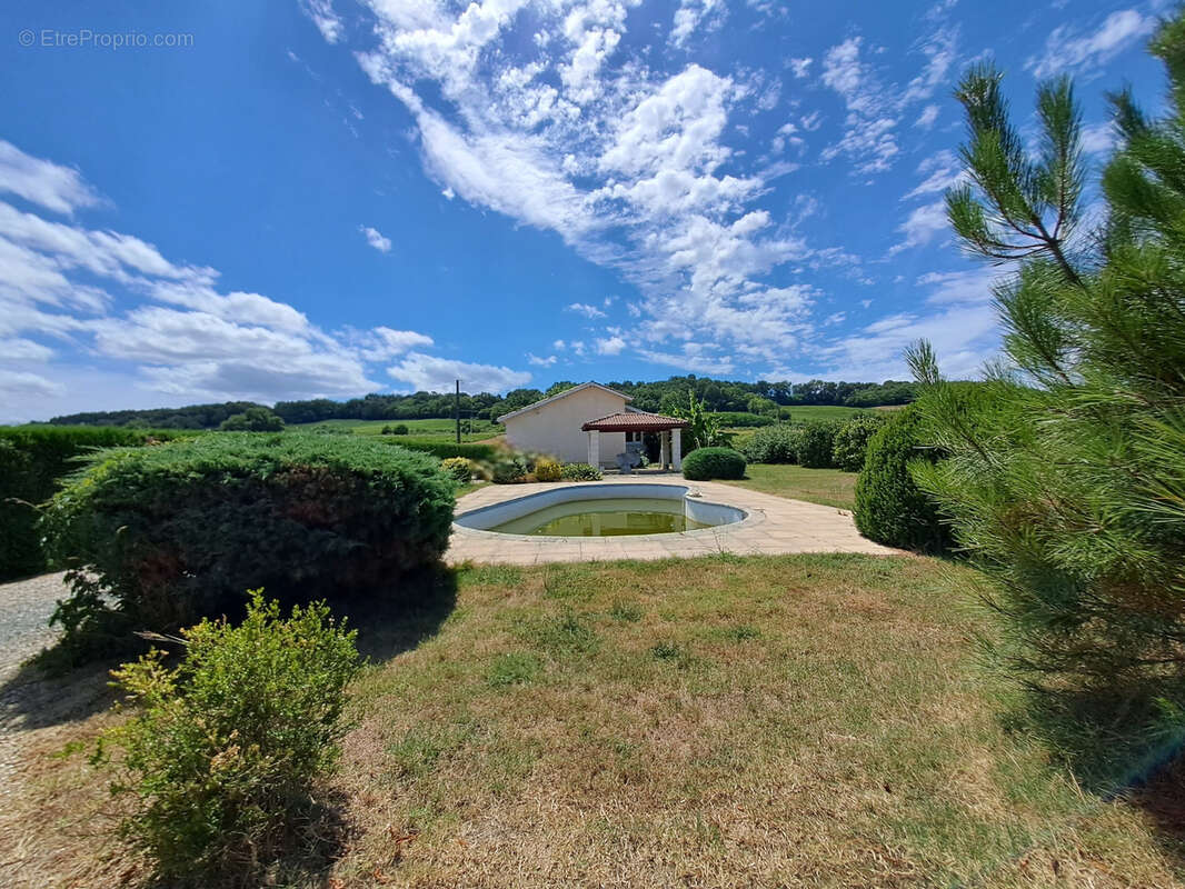 Maison à BUZET-SUR-BAISE