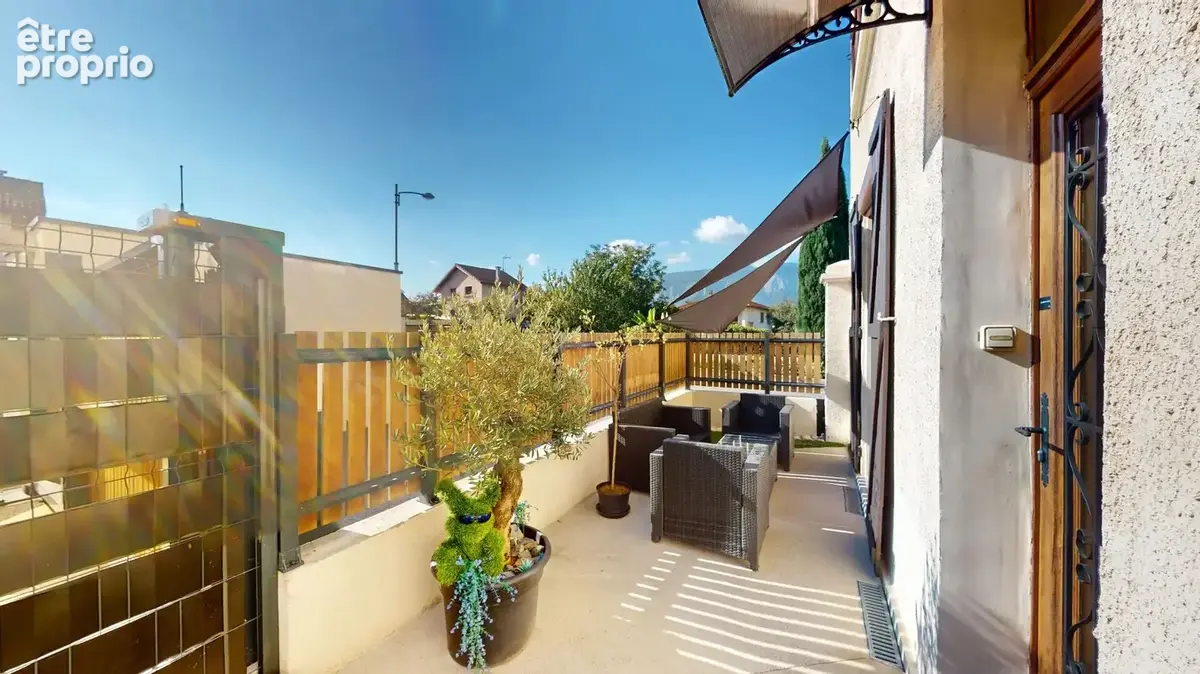 Domène -T3 rez-de-jardin avec 2 extérieurs privatifs et cave - photo 2