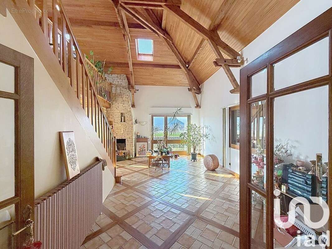 Photo 2 - Maison à SAINT-ETIENNE-DE-CROSSEY