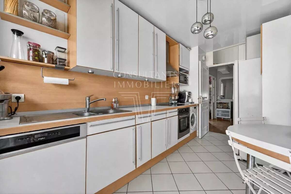 Appartement à LEVALLOIS-PERRET