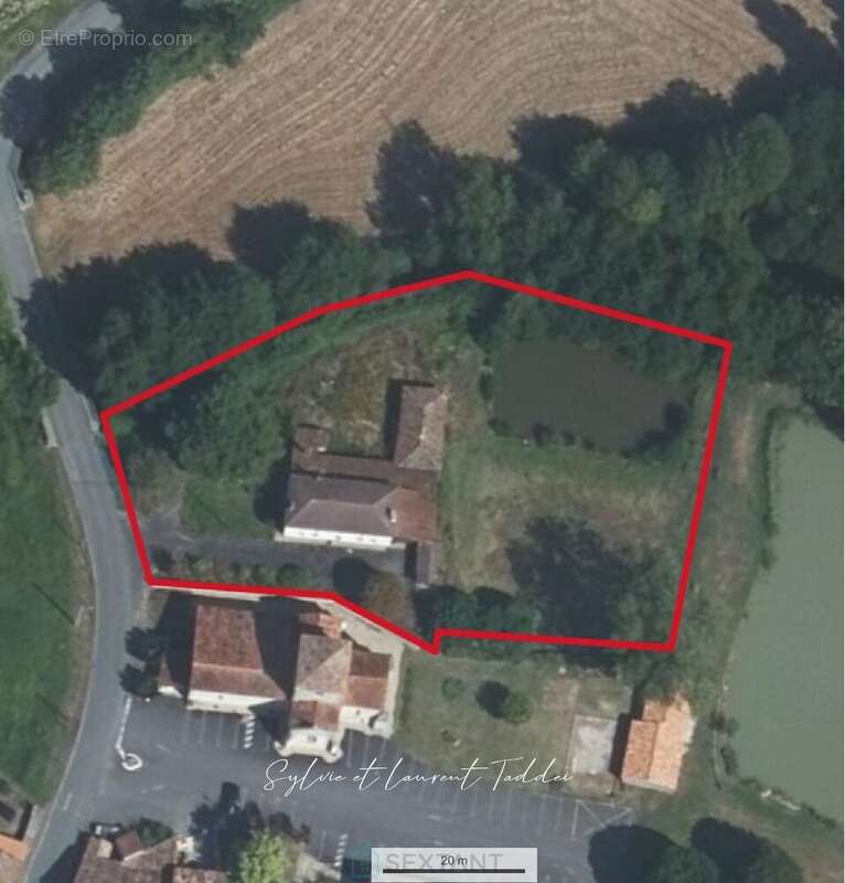 Maison en pierre a renover - environnement calme et preserve - photo 13