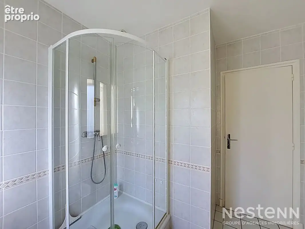 A Vendre Maison de 185 m² avec jardin clôturé dans un quartier résidentiel de Condom. - photo 17