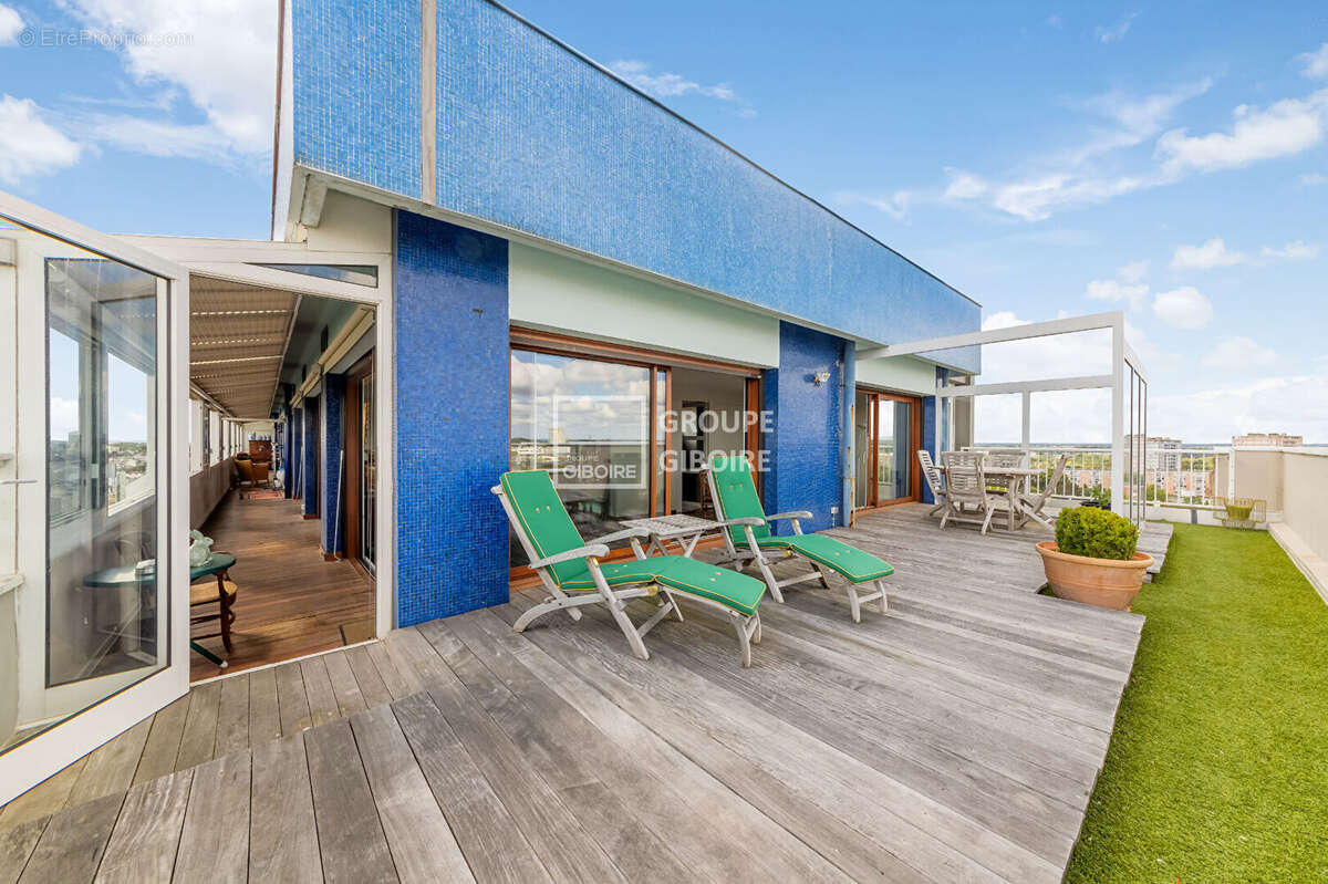 AGENCE GIBOIRE -  VENDRE - Appartement 6 pièce(s) 182 m2 dernier étage terrasse de 42m² - RENNES - photo 4
