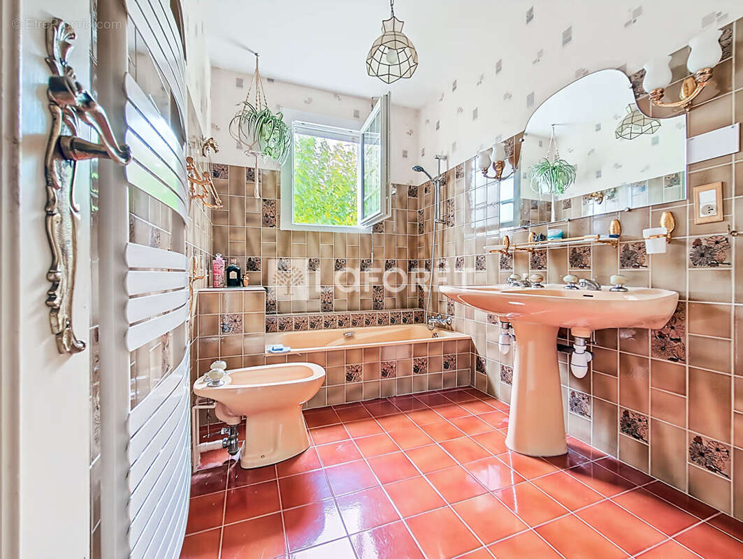 Maison à MONTILLIERS