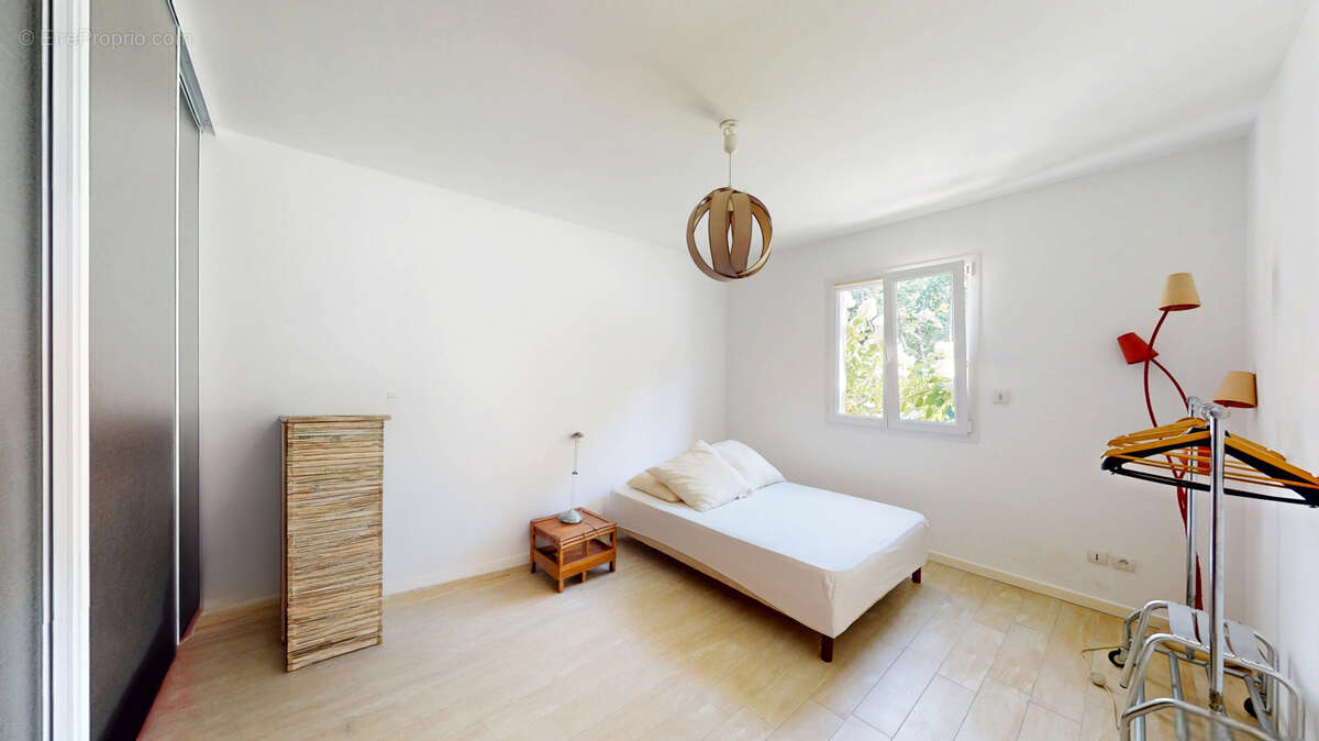 Anglet Brindos : Maison contemporaine T5 de plain-pied avec piscine - photo 5