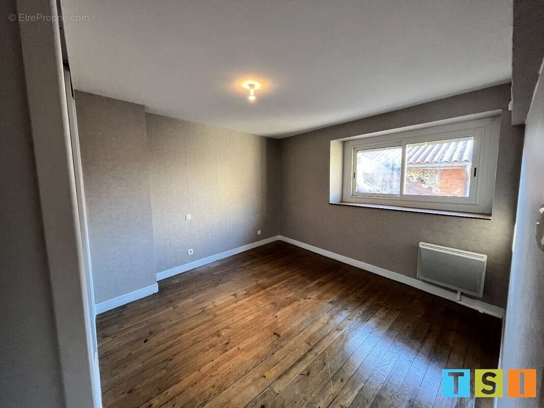 Maison à MONTREJEAU