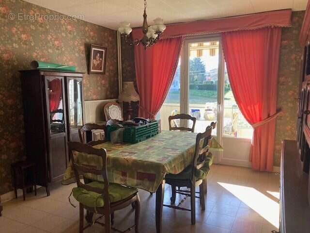 Appartement à RILLIEUX-LA-PAPE