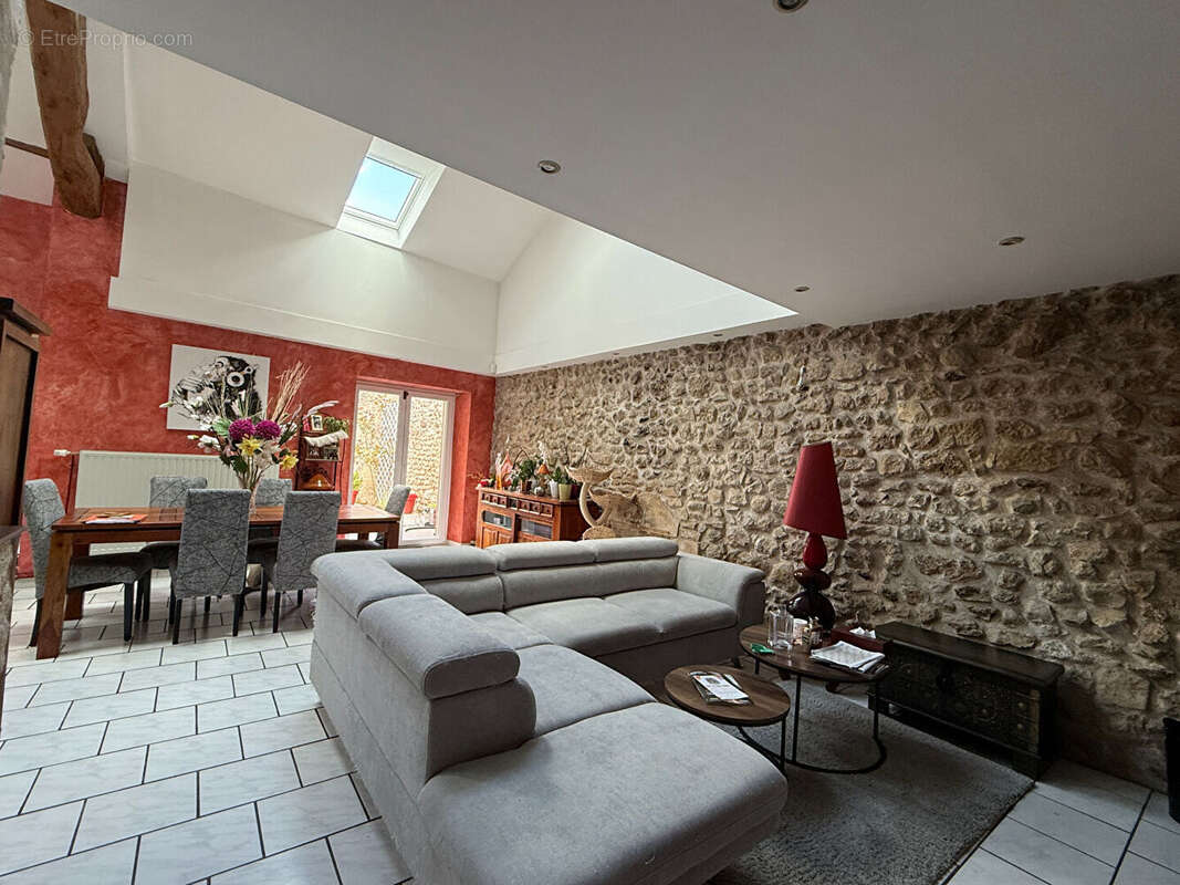 Maison à COLOMBEY-LES-BELLES