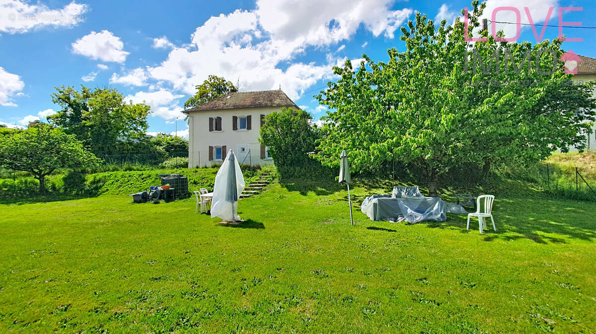 Maison à LA BATIE-DIVISIN