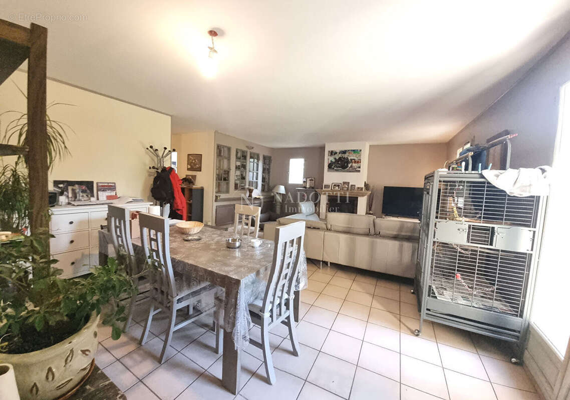 Maison à VILLELAURE