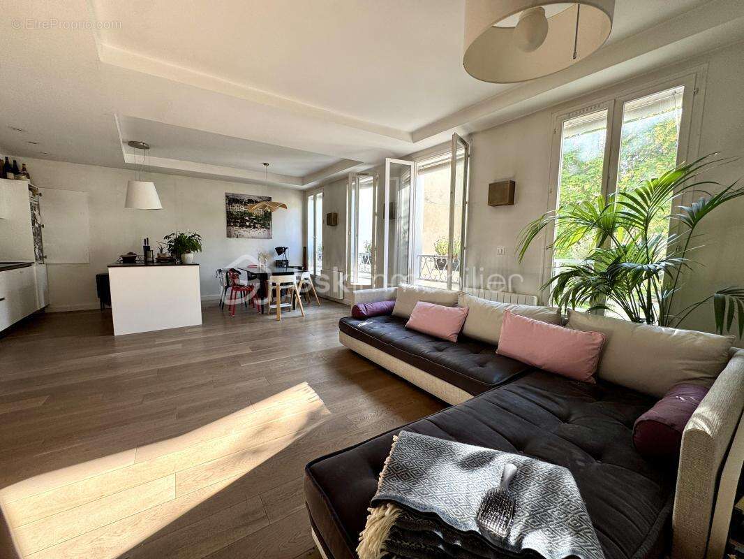 Appartement à PARIS-9E