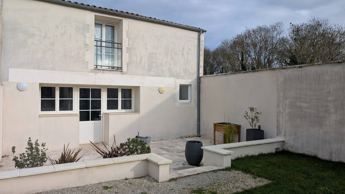 Maison à SAINTE-SOULLE