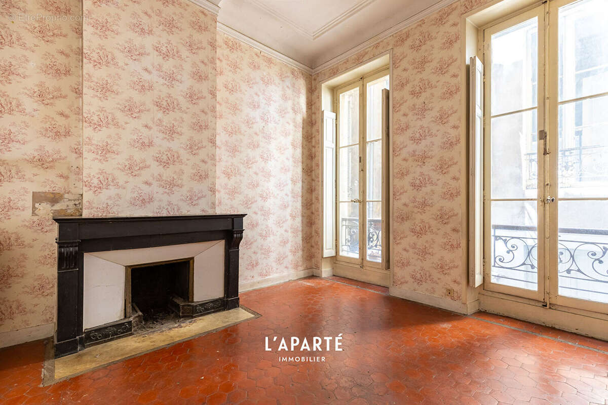 Appartement à MARSEILLE-6E