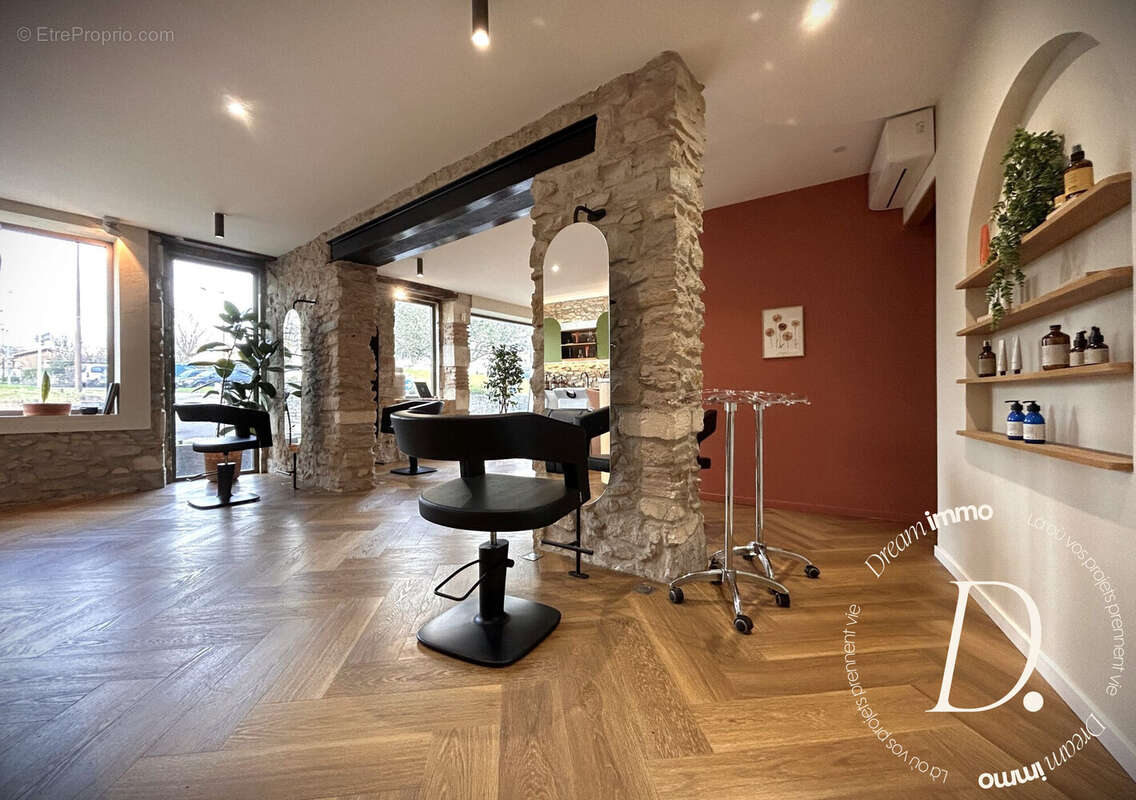 Commerce à SAINT-PAUL-LES-DAX