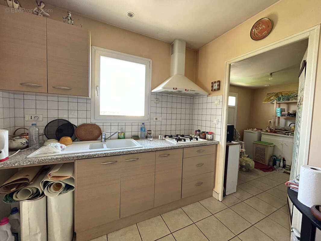 Maison à LES LANDES-GENUSSON