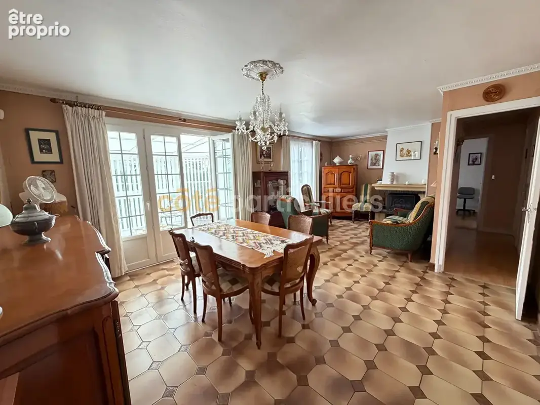 Maison sur sous-sol avec véranda - photo 3