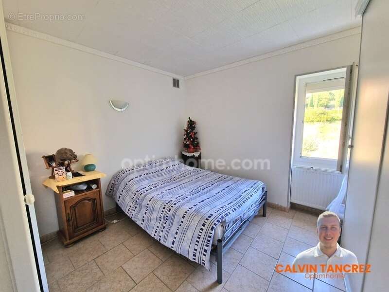 Appartement à SAINT-BRES