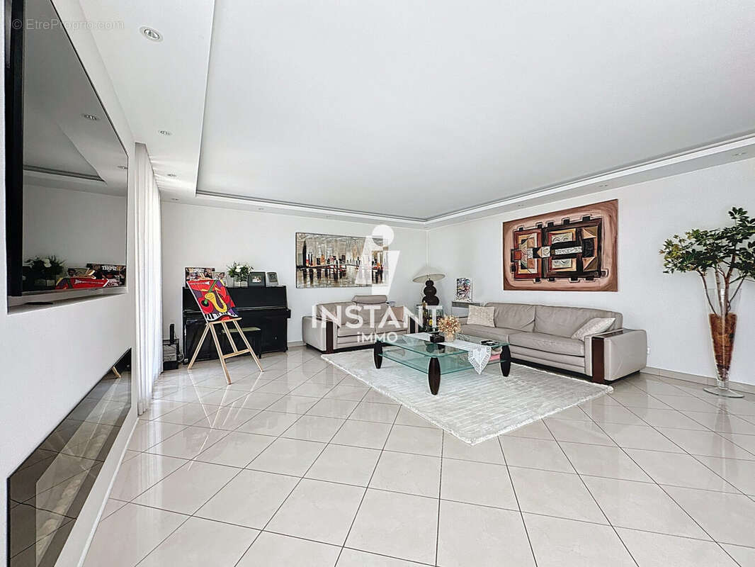 Appartement à MAISONS-ALFORT