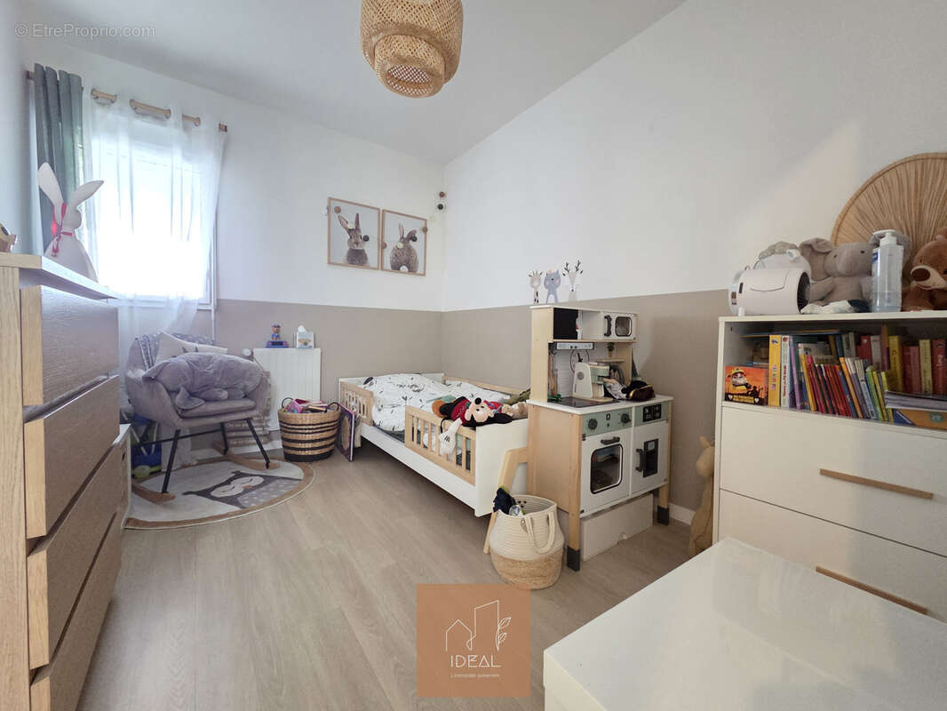 A vendre - rennes entre alphonse guérin et plaine de baud - appt t4 avec terrasse et garage - photo 8