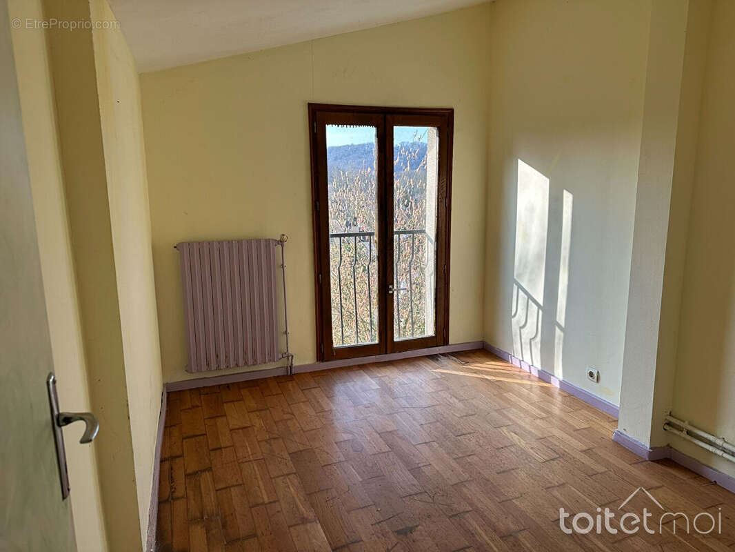 Maison à SAINT-REMY-LES-CHEVREUSE