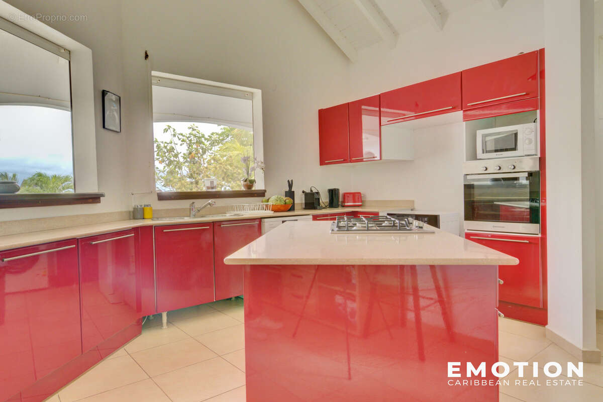 Maison à BAIE-MAHAULT