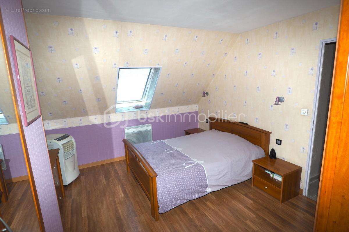 Maison à SAINT-JEAN-DE-LA-RUELLE