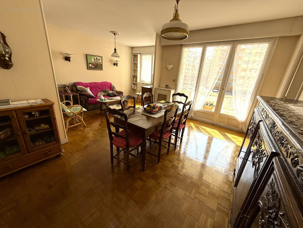 Appartement à AIX-LES-BAINS
