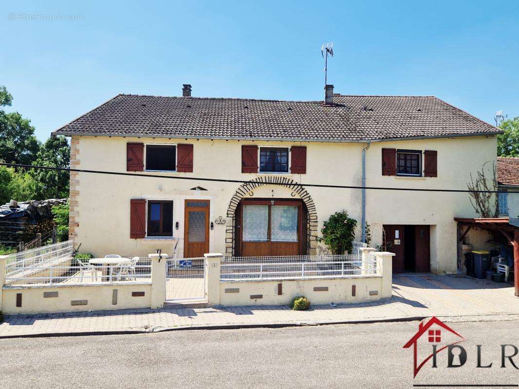 Maison à SAPONCOURT